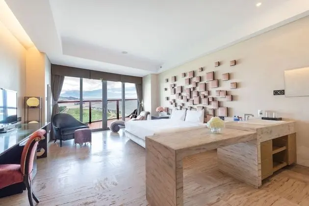 Deluxe Tek Büyük Yataklı Oda, Deniz Manzaralı