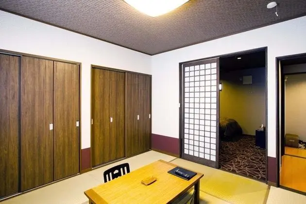 Luxury Oda
