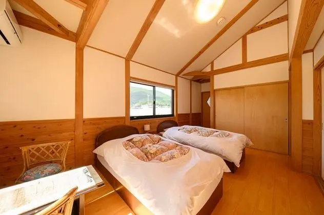 İki Ayrı Yataklı Oda, Ortak Banyo (Cattleya)