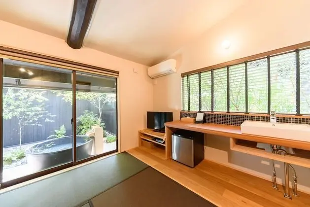 Traditional Oda, Özel Banyo (Japanese Style,Half OpenAirBath(SUMI))