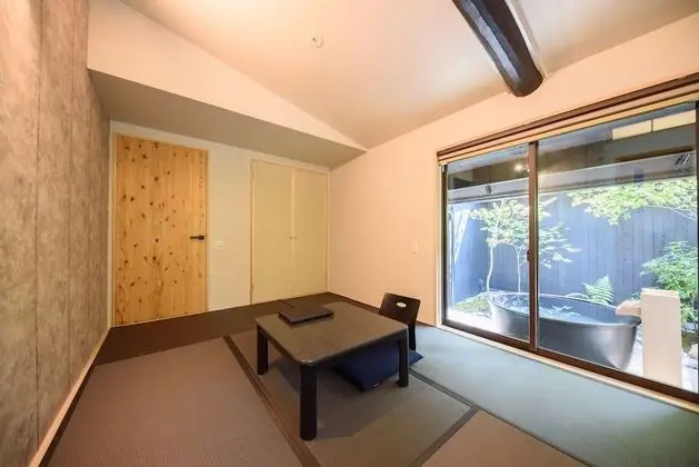 Traditional Oda, Özel Banyo (Japanese Style,Half OpenAirBath(SUMI))