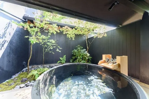Traditional Oda, Özel Banyo (Japanese Style,Half OpenAirBath(SUMI))