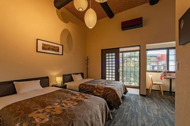 Superior Twin Room GR10 (No Vegetarian)