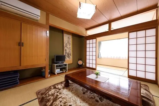 Traditional Oda, Sigara İçilmez, Ortak Banyo (Japanese Style for 4 People)