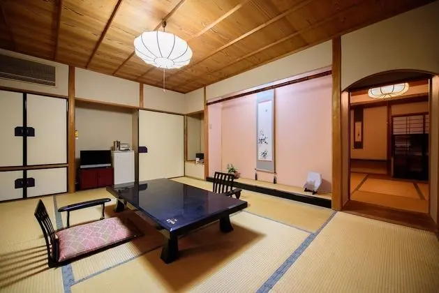 Traditional Oda (Japanese Style with Private Bathroom)