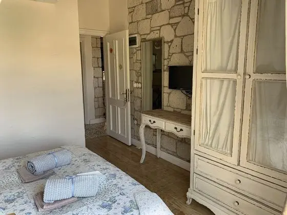 Standard Tek Büyük veya İki Ayrı Yataklı Oda