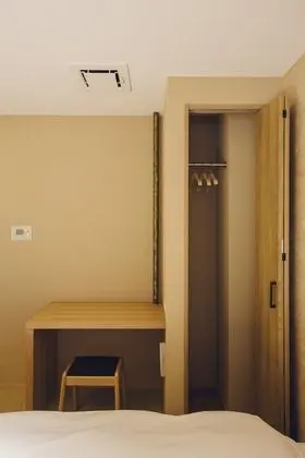 Ev