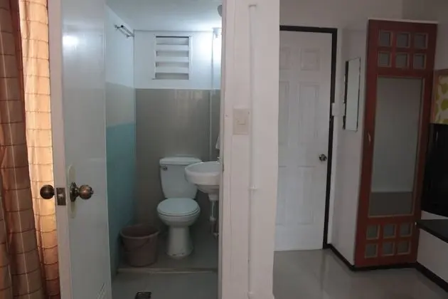 Budget Double Bunkbed with Shared Restroom