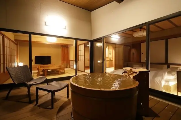 Oda, Özel Banyo, Ek Bina (Tennoza with Open-air Bath)