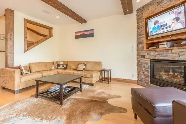 Ev, 5 Yatak Odası (With 4 Bathroom)