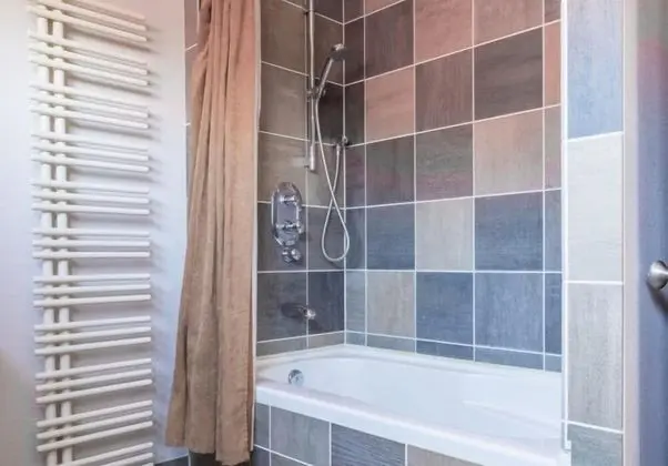 Ev, 5 Yatak Odası (With 4 Bathroom)