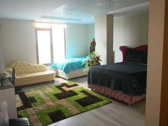 Üç Kişilik Oda