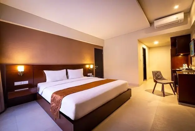 Deluxe Premier Room with Balcony