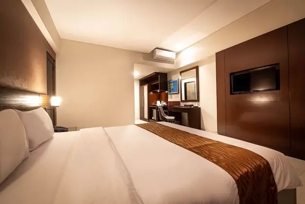 Deluxe Premier Room with Balcony