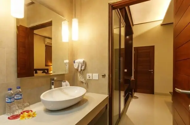 Deluxe Premier Room with Balcony