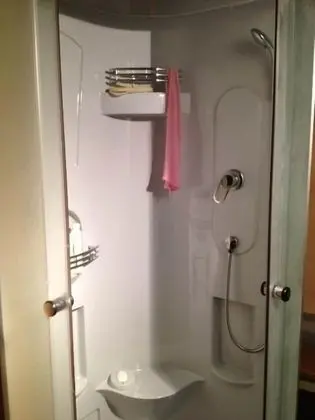 Ortak Ranzalı Oda, Karma Ranzalı Oda, Ortak Banyo