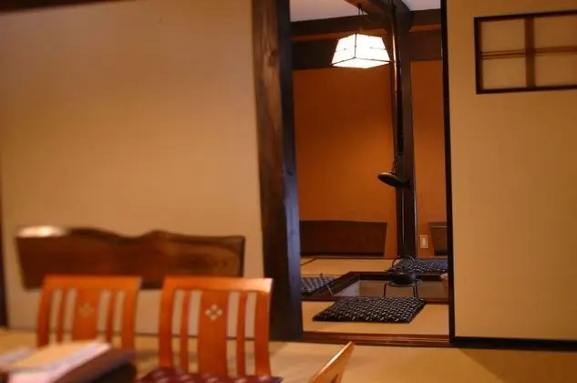 Traditional Oda, Sigara İçilebilir, Ortak Banyo (Japanese/Western Style)