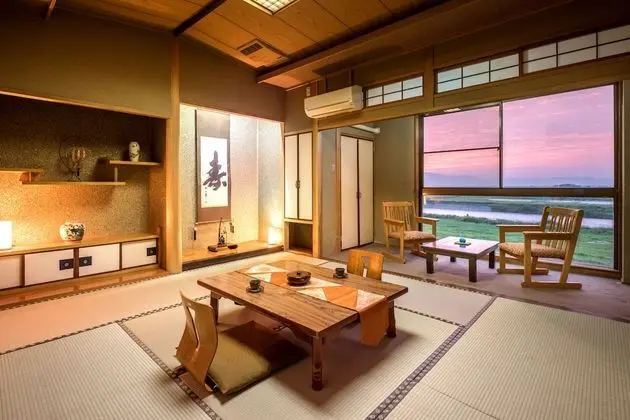 Traditional Oda (For 2 Guests)
