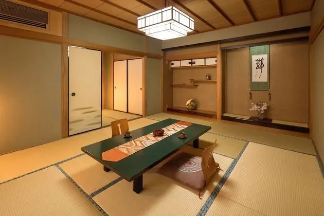 Traditional Oda (For 4 Guests)
