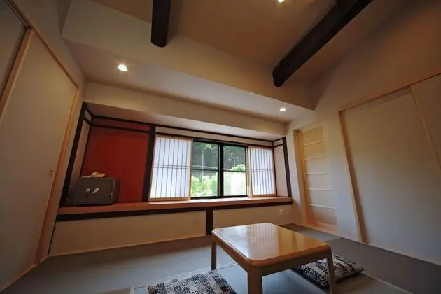 Traditional Oda, Ortak Banyo (Superiror For 4 Guests)