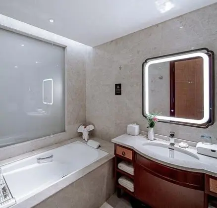 Deluxe Tek Büyük Yataklı Oda