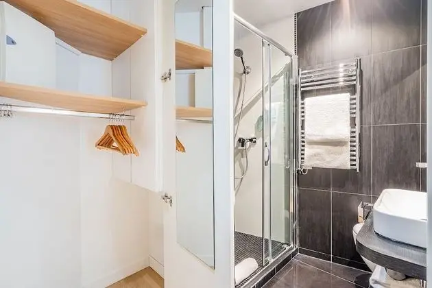 Superior Stüdyo, Şehir Manzaralı