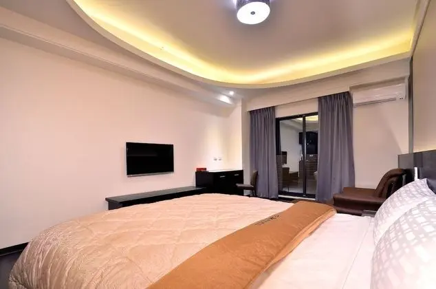 Business Tek Büyük Yataklı Oda