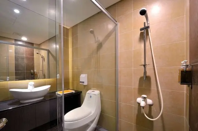 Business Tek Büyük Yataklı Oda