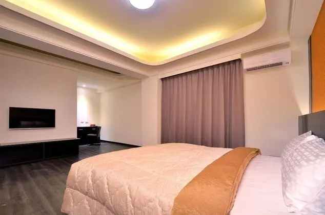 Design Tek Büyük Yataklı Oda, Küvet