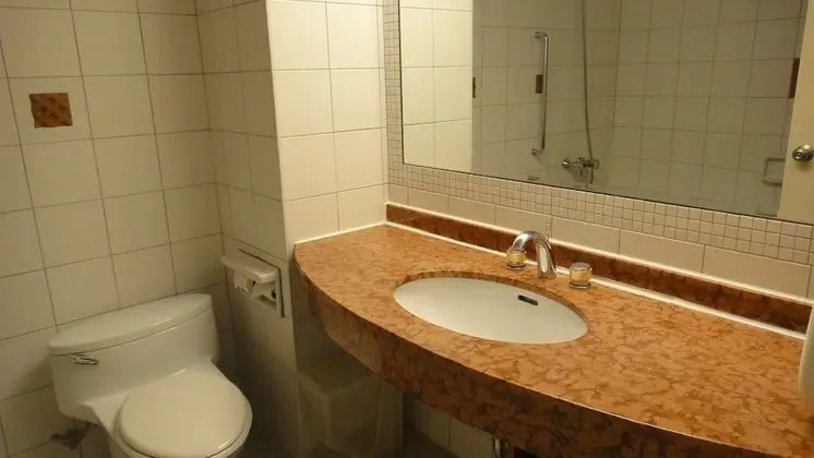 Üç Kişilik Oda