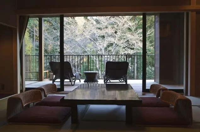 Süit (Japanese Style, Open-Air Bath)