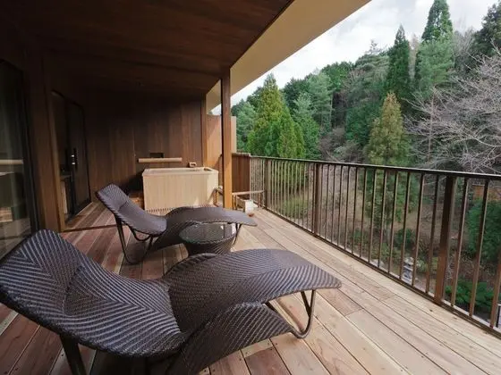 Süit (Japanese Style, Open-Air Bath)