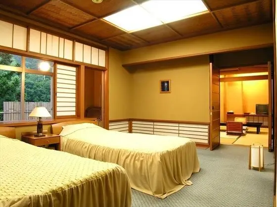 Oda, Vadi Manzaralı (Japanese Western Style Room)