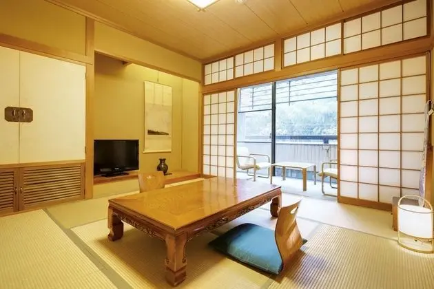 Traditional Oda, Sigara İçilebilir (Cozy, Japanese Style)