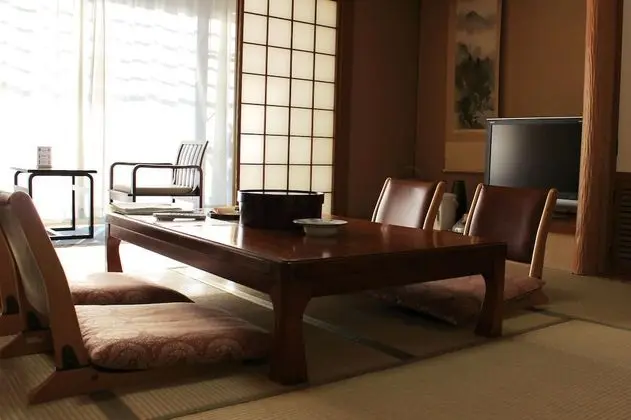 Traditional Oda, Sigara İçilebilir (Cozy, Japanese Style)
