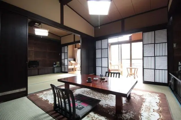 Traditional Oda (JP Style, for 3 Guests, Shared Toilet)