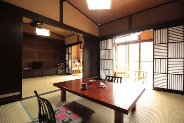 Traditional Oda (JP Style, for 3 Guests, Shared Toilet)