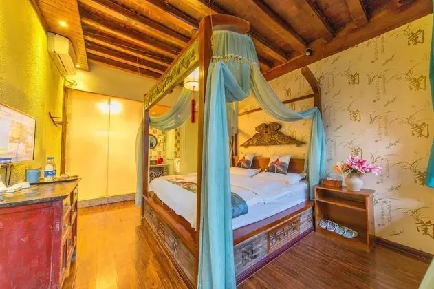 Comfort Tek Büyük Yataklı Oda