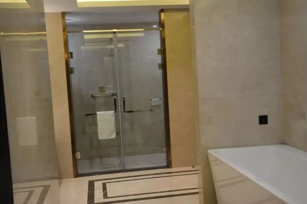 Business Tek Büyük Yataklı Oda