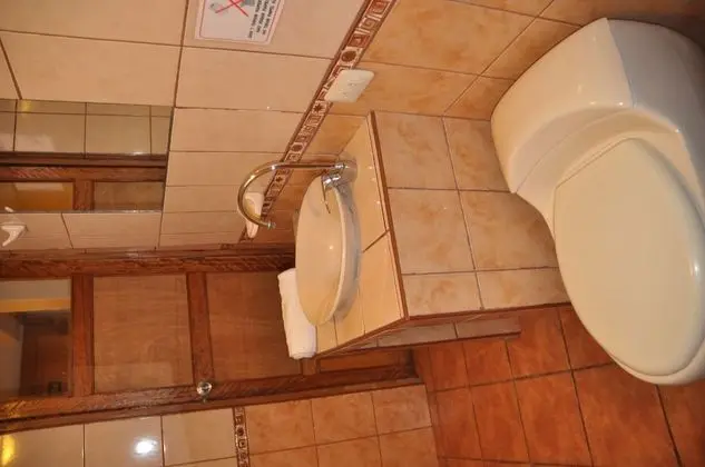 Family Tek Büyük Yataklı Oda
