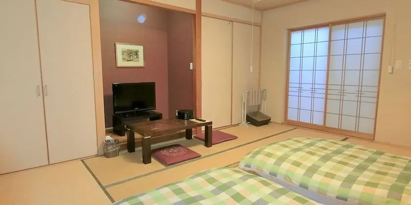 Traditional Oda, Sigara İçilmez, Buzdolabı (Japanese Room 101)