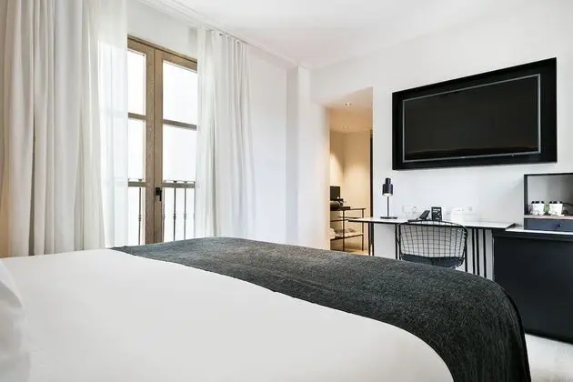 Comfort Tek Büyük veya İki Ayrı Yataklı Oda