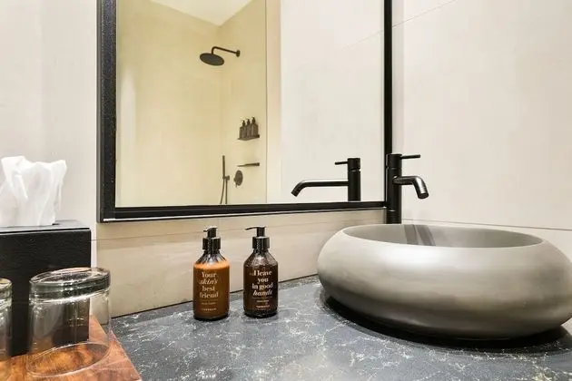 Design Tek Büyük Yataklı Oda, Balkon