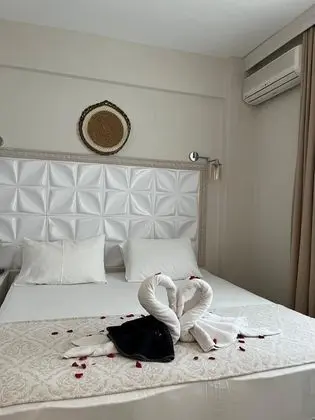 Çift Kişilik, Kara veya Kısmi Deniz Manzaralı, Balkonlu