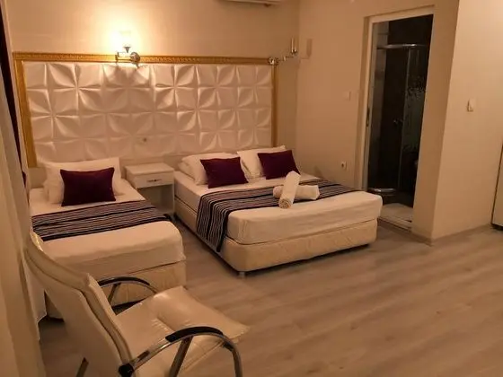 Dört Kişilik Oda, Deniz Manzaralı, Balkonlu