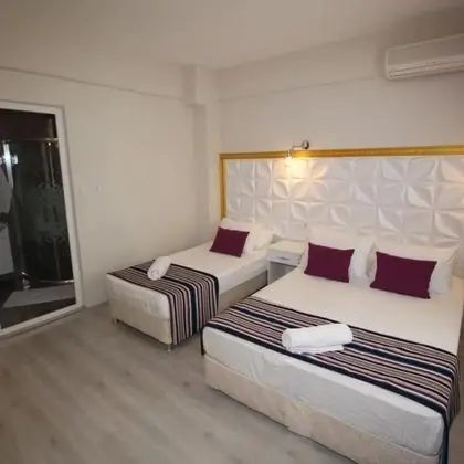 Üç Kişilik Oda, Deniz Manzaralı, Balkonlu