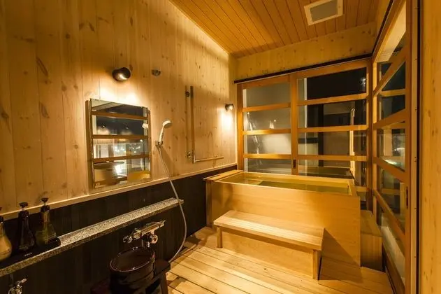 Superior Süit, Özel Banyo (Japanese Style, "KAIRI" "TSUKIAKARI")