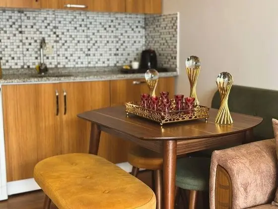 Basic Süit, 1 En Büyük (King) Boy Yatak ve Çekyat, Mutfak, Şehir Manzaralı