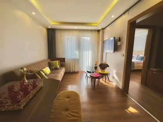 Basic Süit, 1 En Büyük (King) Boy Yatak ve Çekyat, Mutfak, Şehir Manzaralı