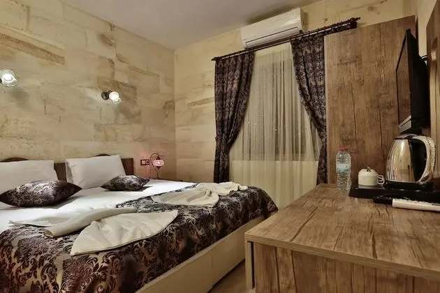 Tek Büyük Yataklı Oda